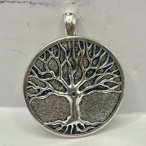 Tree of Life large silver tone pendant - Picture 5 of 6